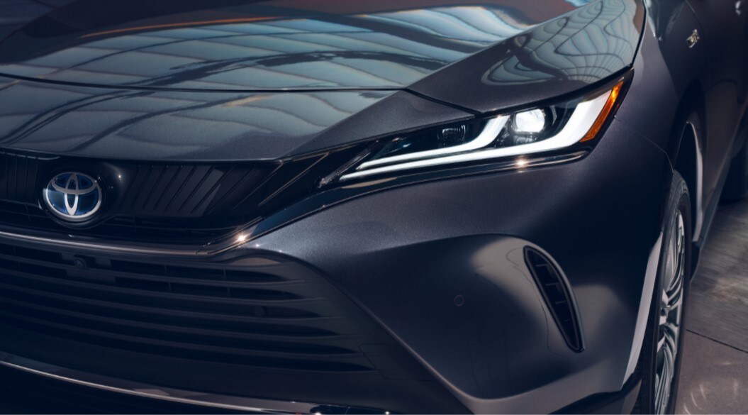 Zoomed view of a new Toyota Venza