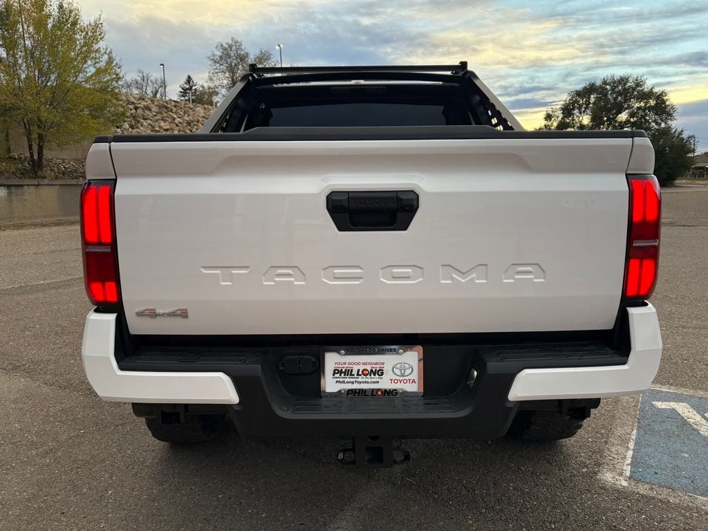 New 2025 Toyota Tacoma SR5 4X4 DOUBLE CAB