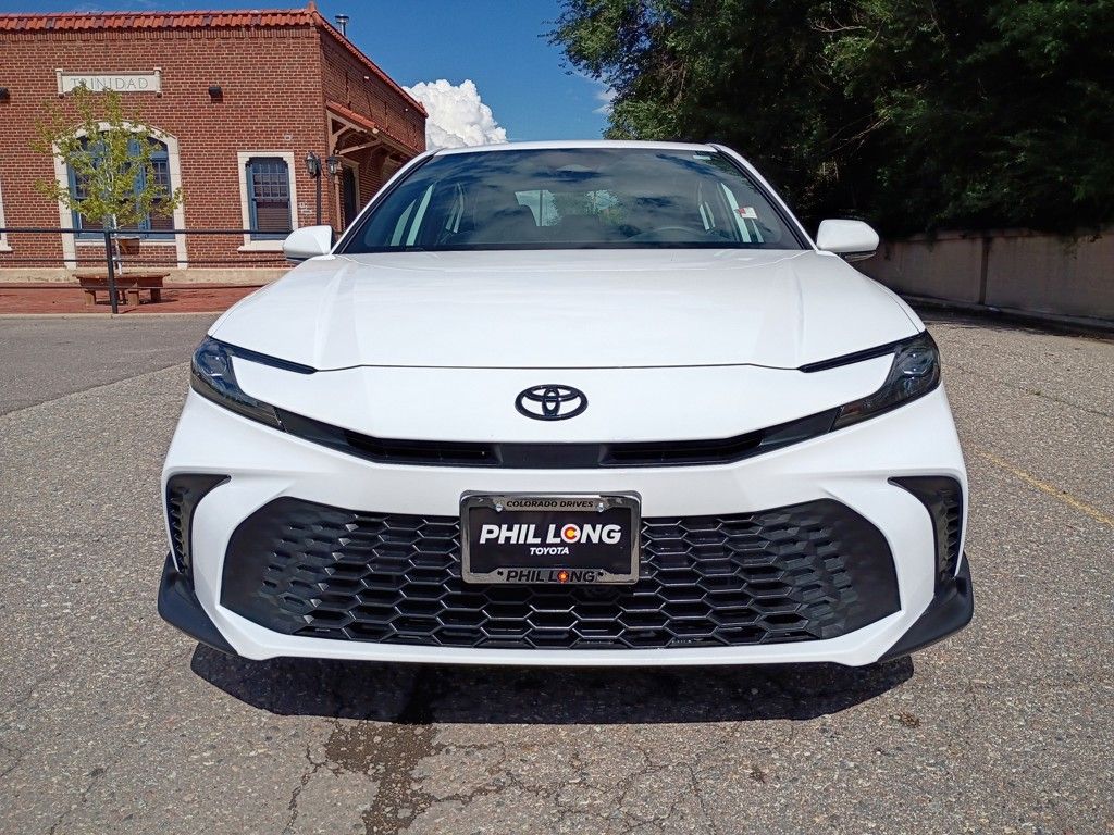2025 Toyota Camry XSE photo 2
