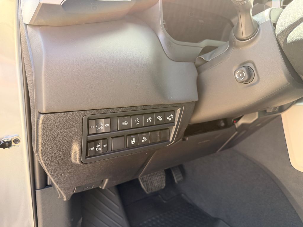 2026 Toyota Tundra Platinum - Photo 17