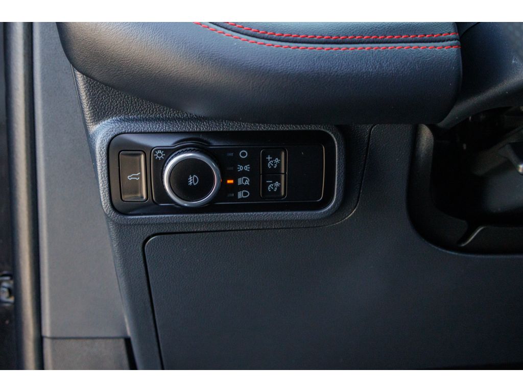 2025 Ford Explorer ST-LINE - Photo 21