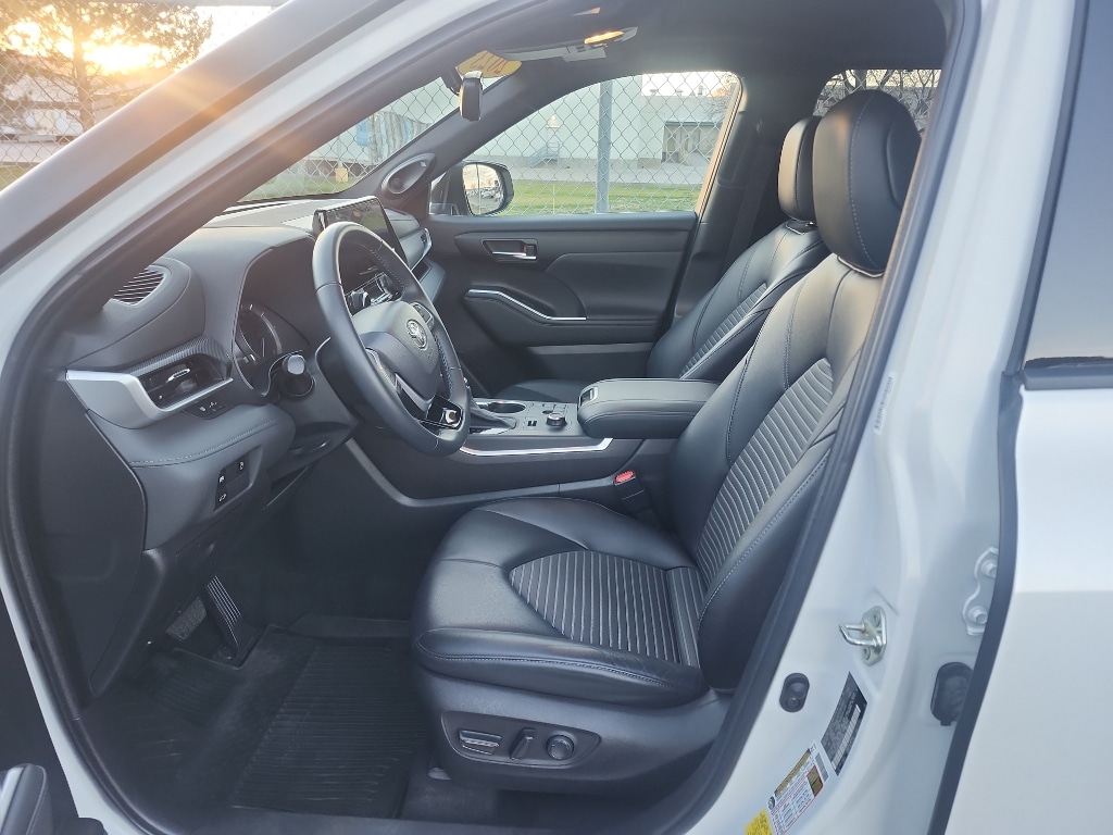 2023 Toyota Highlander XSE photo 4