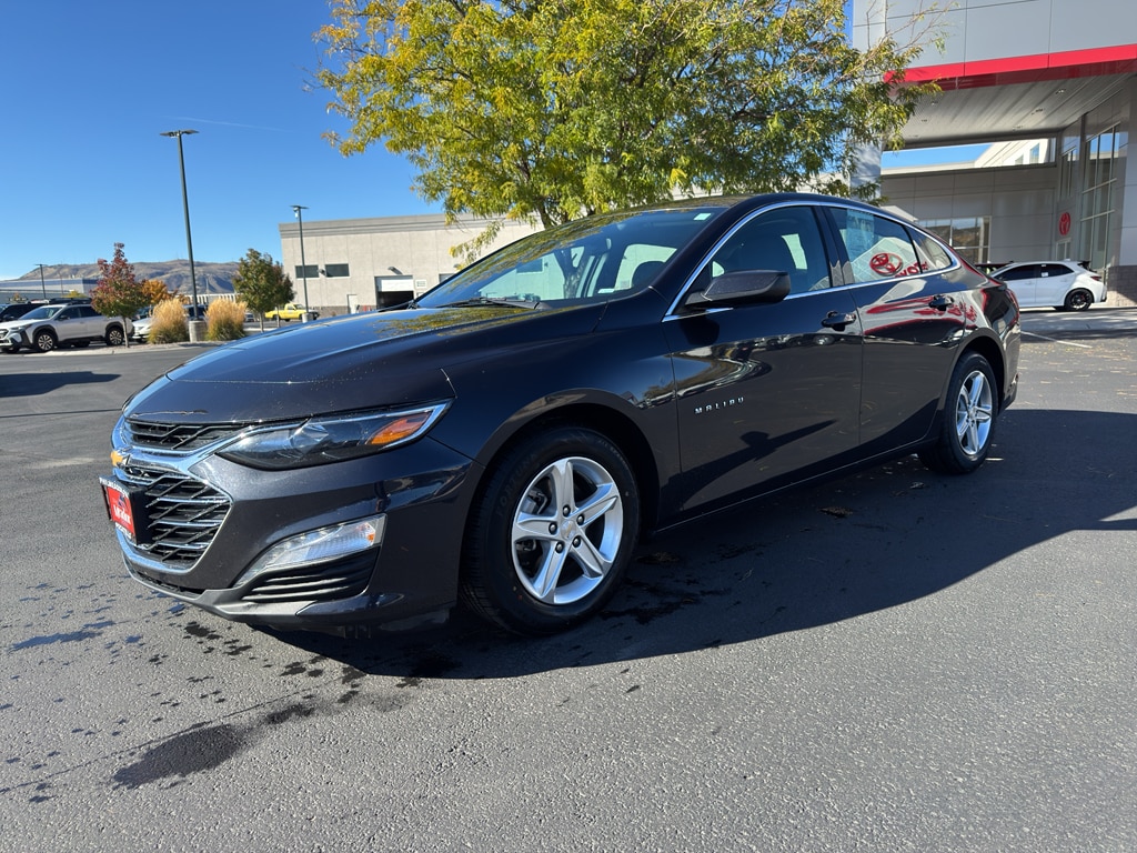 2023 Chevrolet Malibu 1LT photo 3