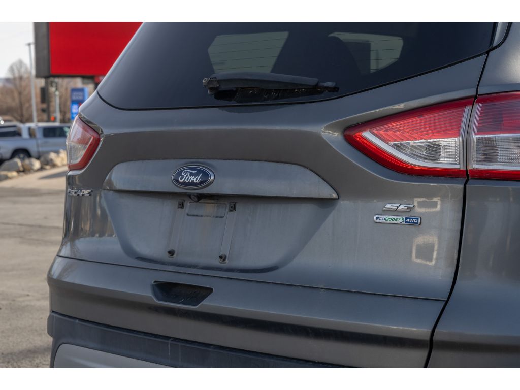 2014 Ford Escape SE photo 2