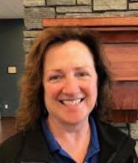 Staff member Lisa White from 4b7419108e32