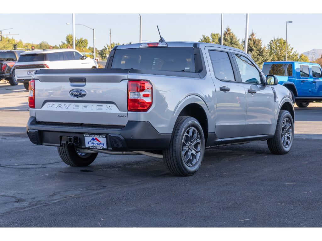2024 Ford Maverick XLT photo 2