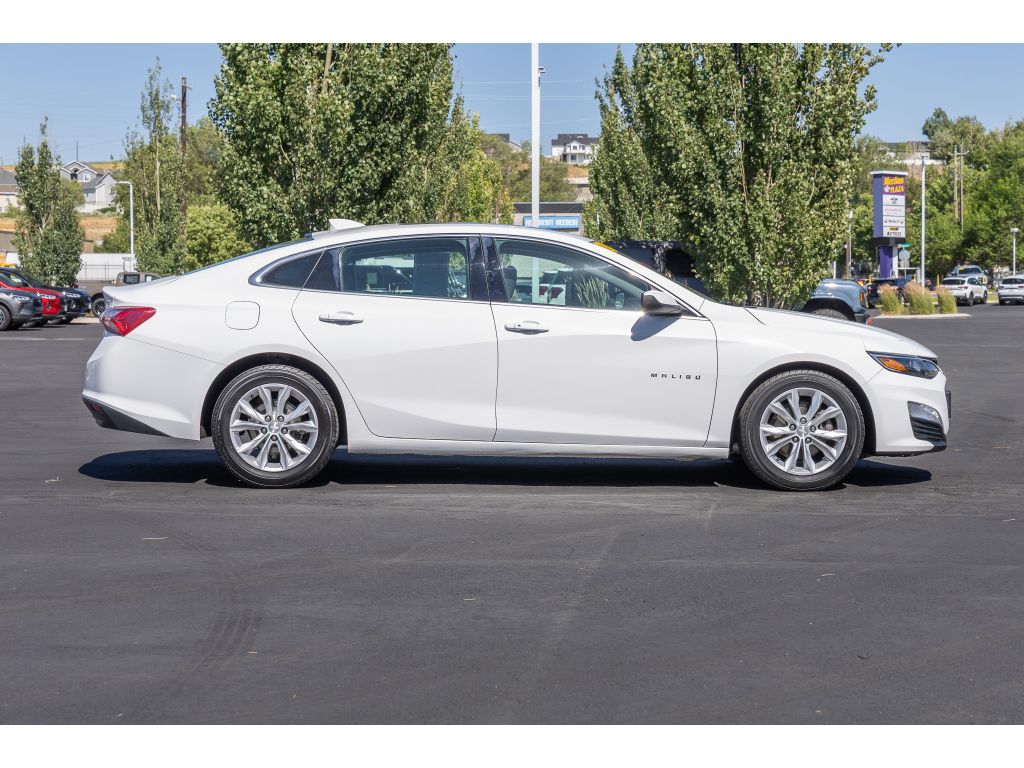 Used 2019 Chevrolet Malibu 1LT with VIN 1G1ZD5ST1KF137392 for sale in Pocatello, ID