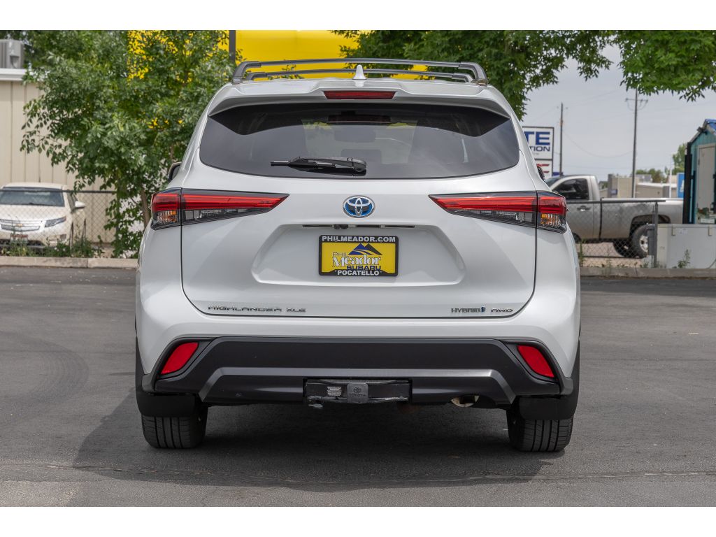 2022 Toyota Highlander Hybrid Bronze Edition photo 4