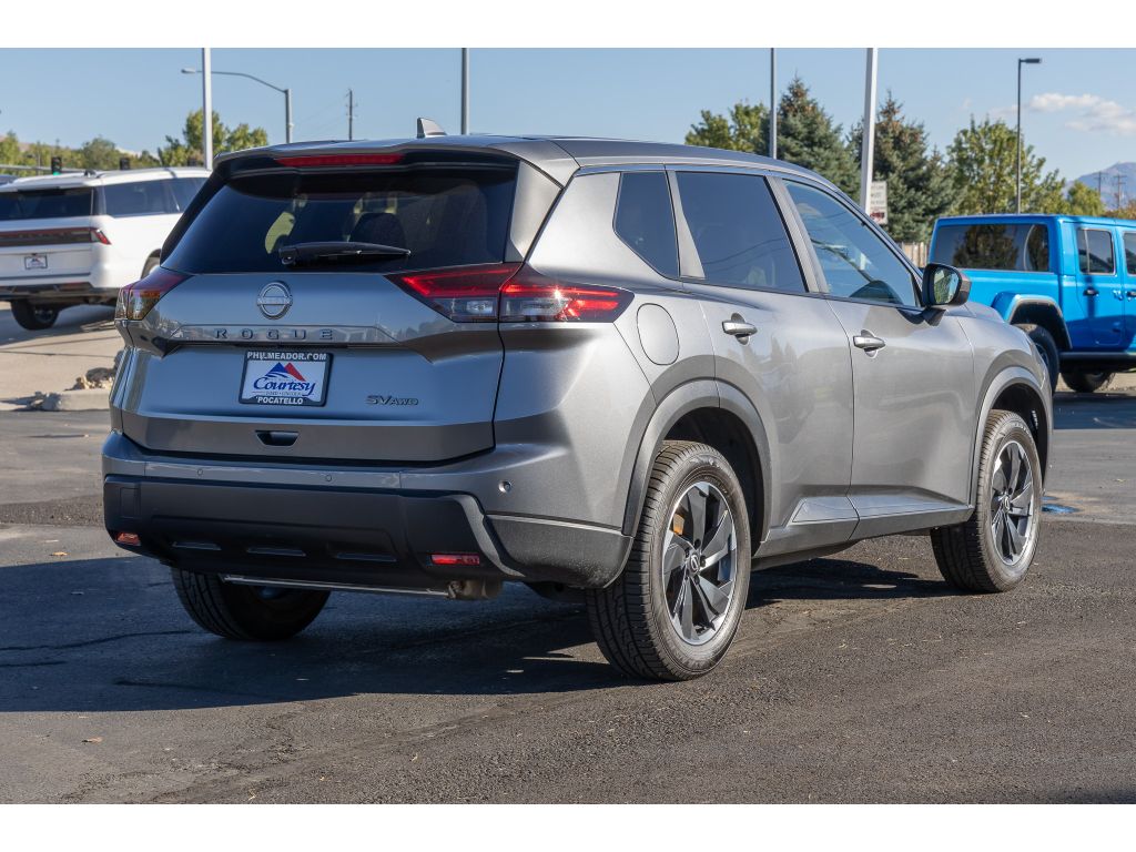 2024 Nissan Rogue SV AWD photo 3