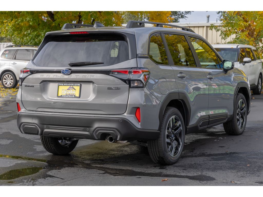 2025 Subaru Forester Limited photo 2