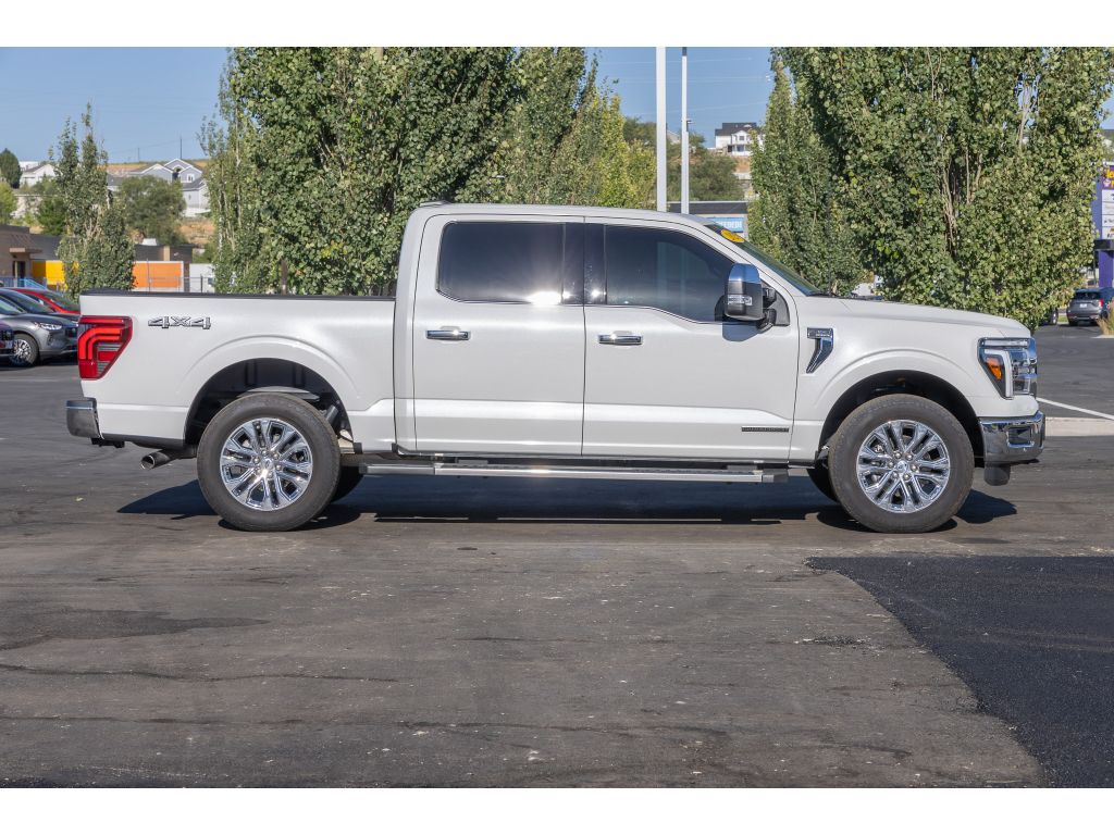 2025 Ford F-150 Lariat photo 2