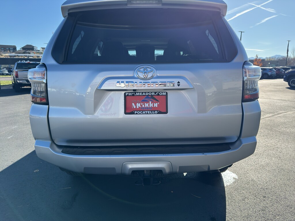 2024 Toyota 4Runner SR5 Premium photo 3