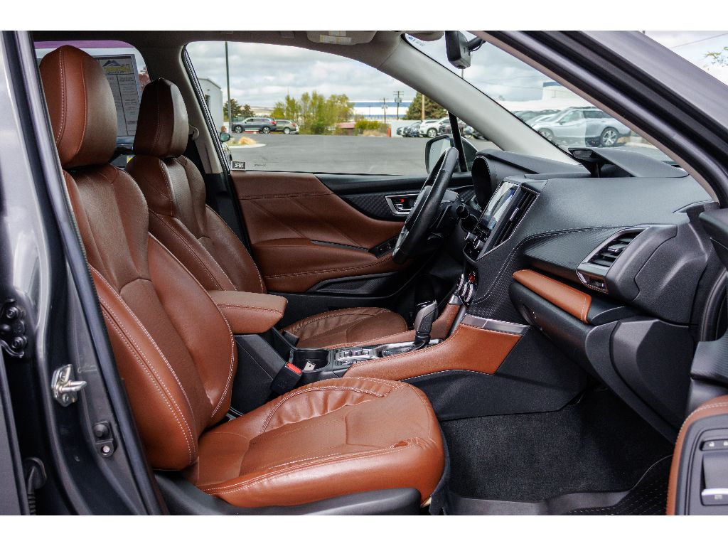 2021 Subaru Forester Touring - Photo 11