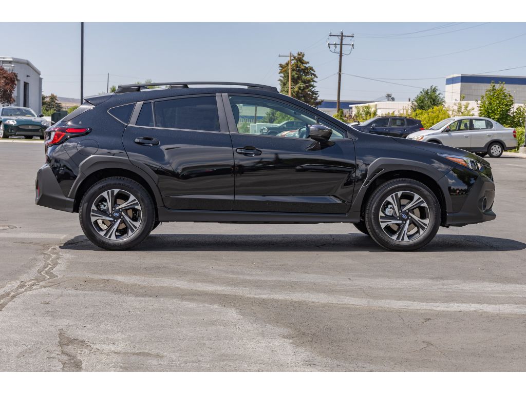 2025 Subaru Crosstrek Premium photo 2