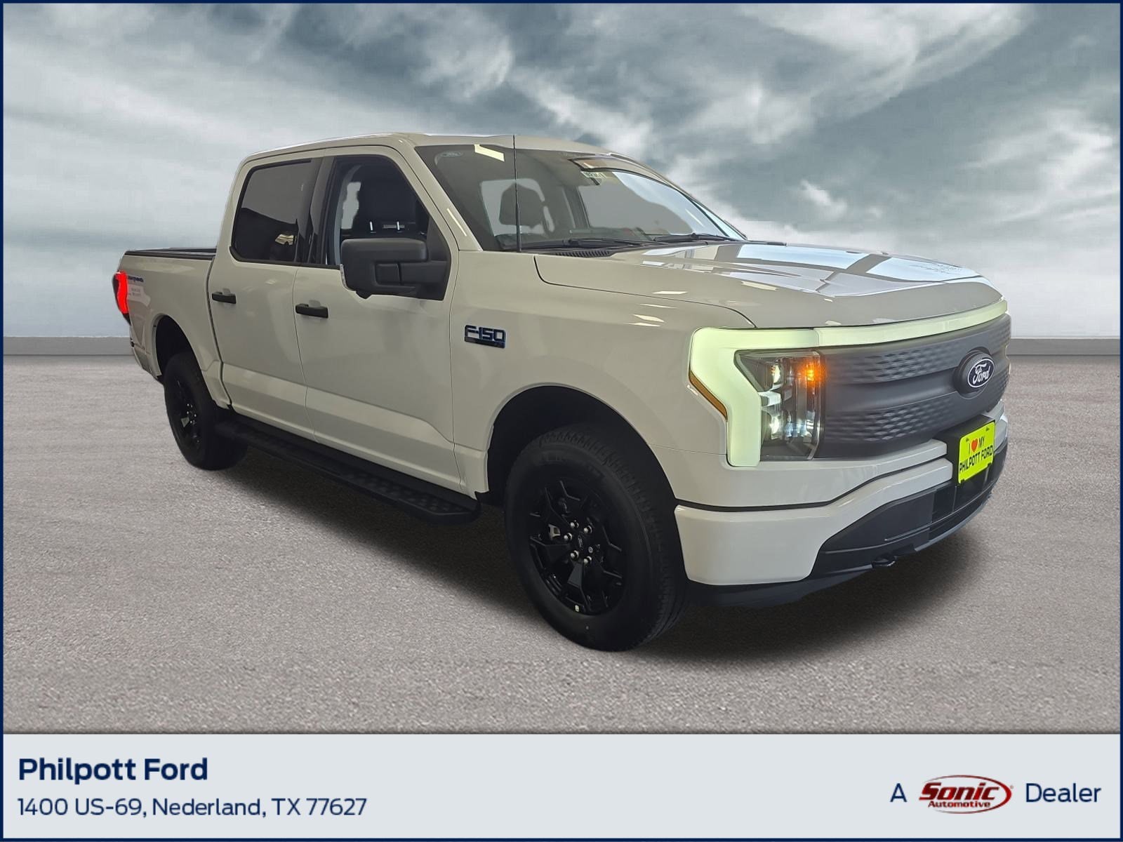 2025 Ford F-150 Lightning XLT's photo
