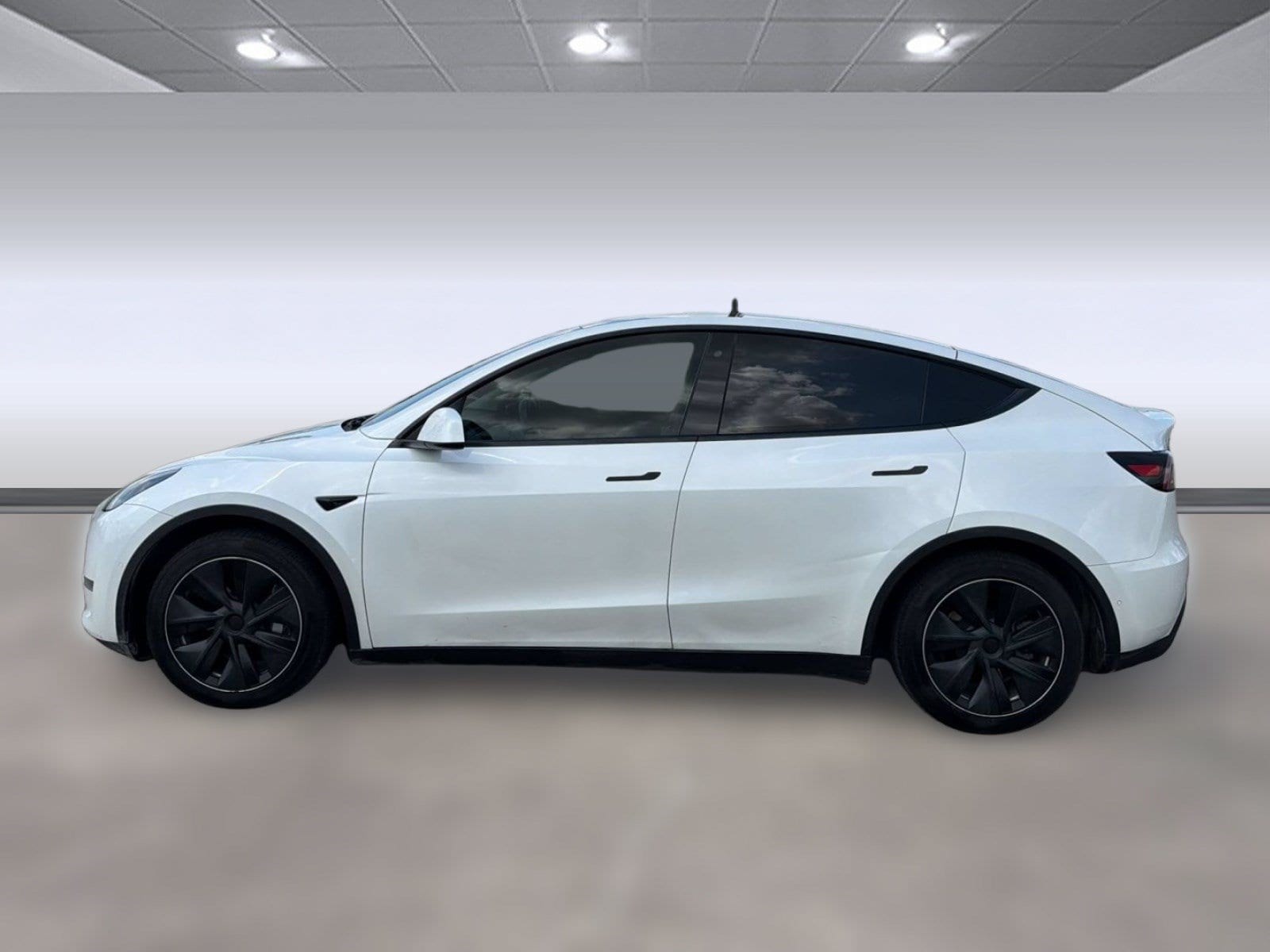 Used 2020 Tesla Model Y Long Range with VIN 5YJYGDEE8LF031996 for sale in Nederland, TX