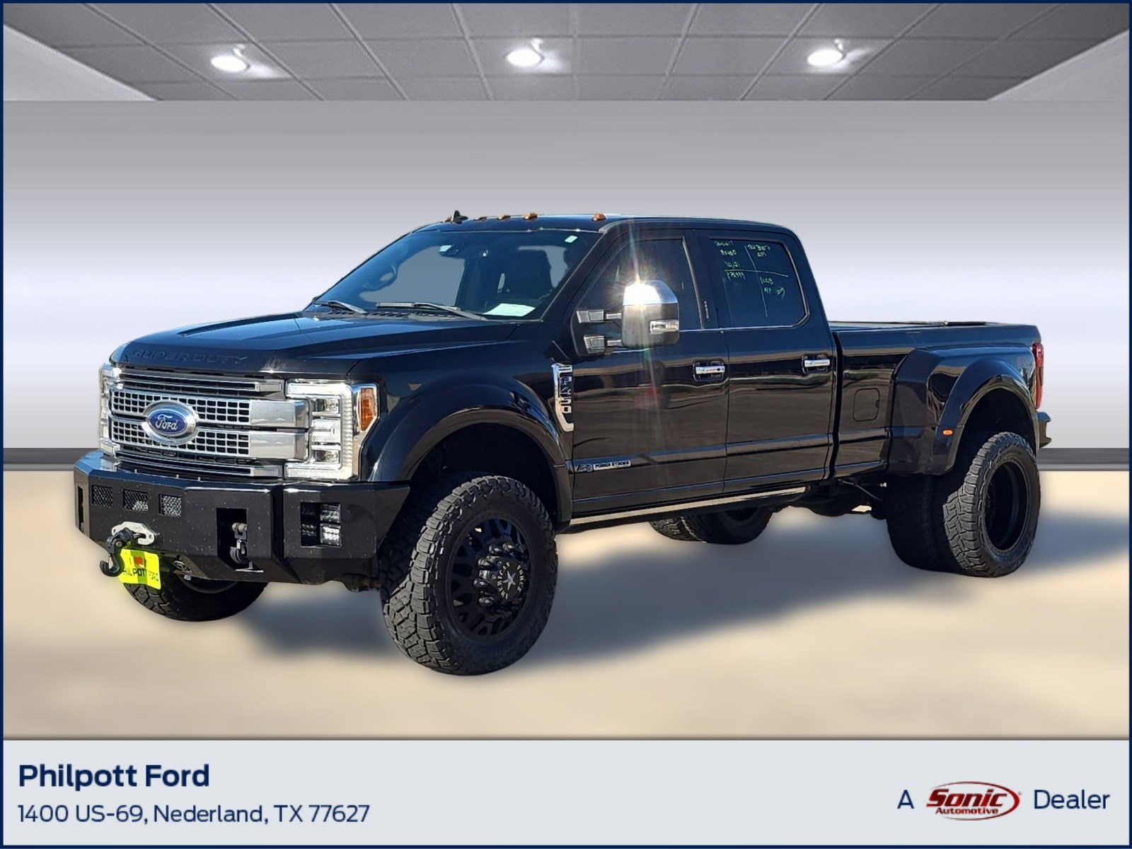 2019 Ford F-450 Truck Crew Cab  2019 Ford F-450 Truck Crew Cab