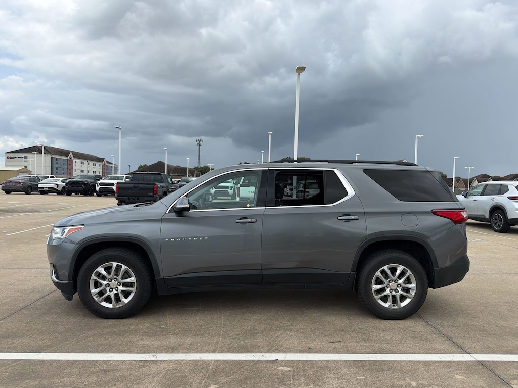 Used 2020 Chevrolet Traverse LT Cloth SUV