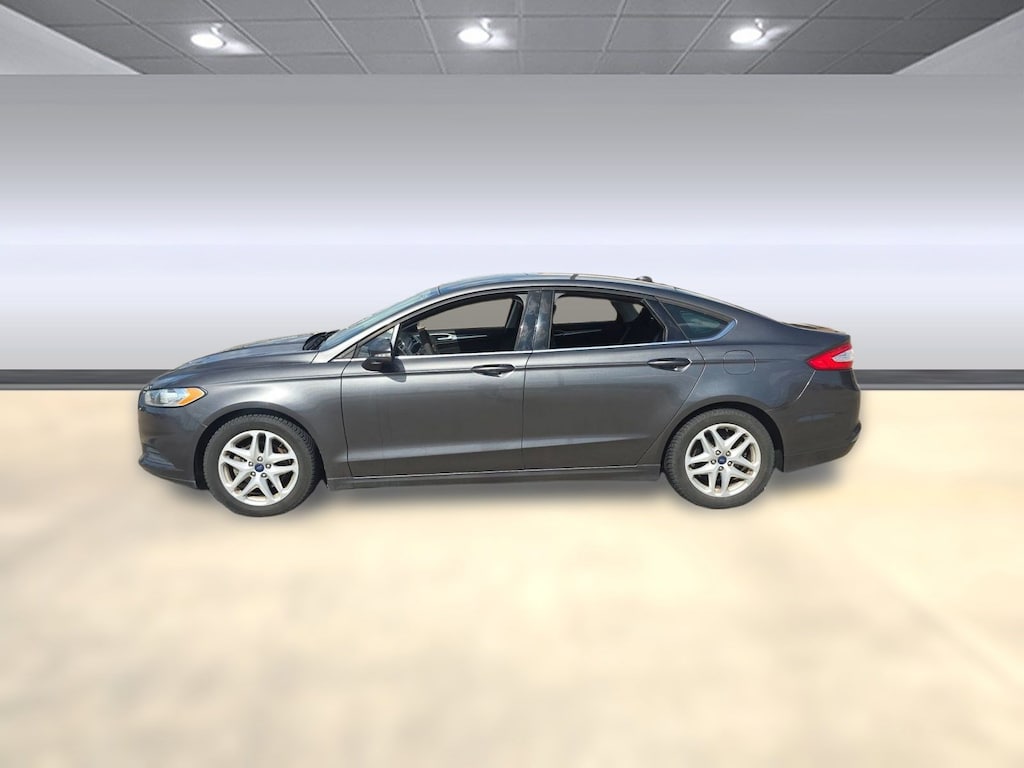 Used 2015 Ford Fusion SE Sedan