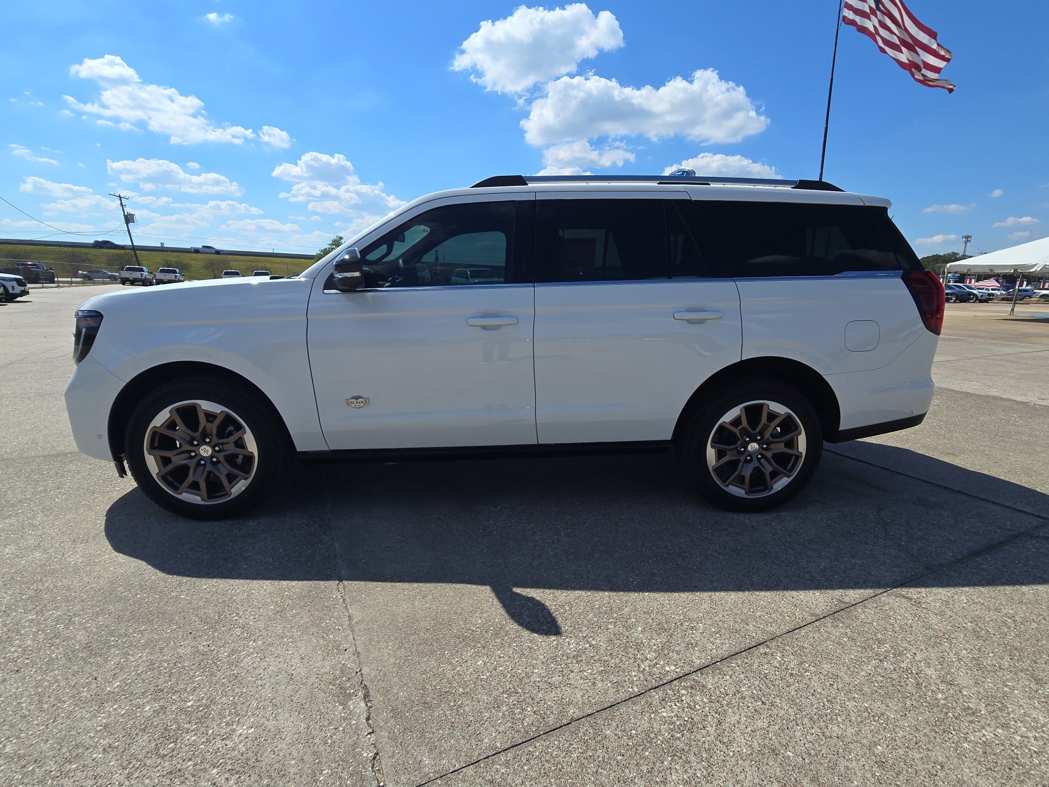 2025 Ford Expedition King Ranch photo 2