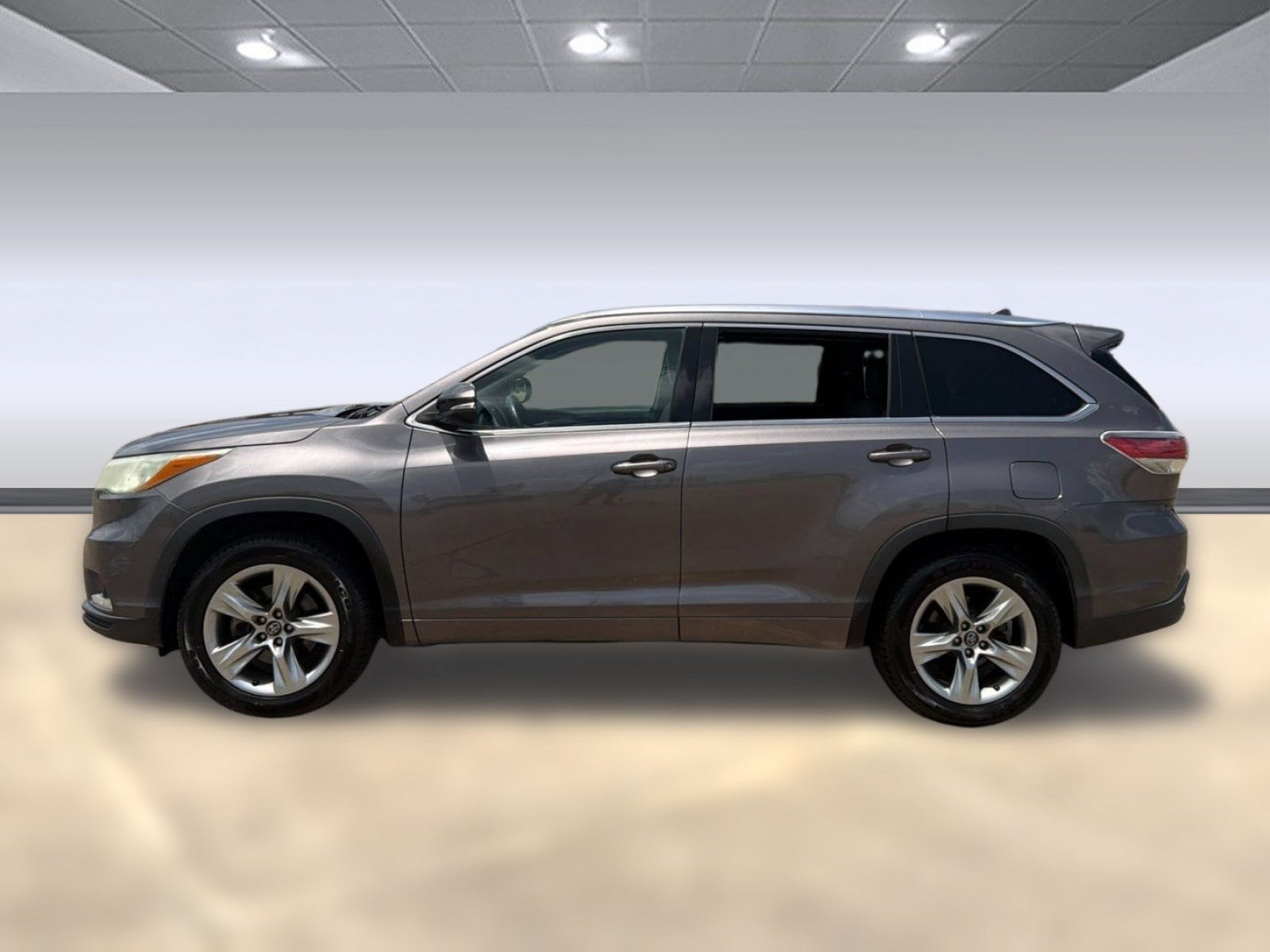 Used 2016 Toyota Highlander Limited Platinum with VIN 5TDYKRFHXGS153393 for sale in Nederland, TX