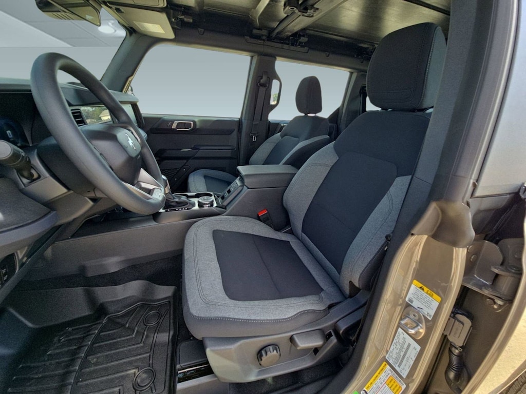 New 2025 Ford Bronco Base SUV