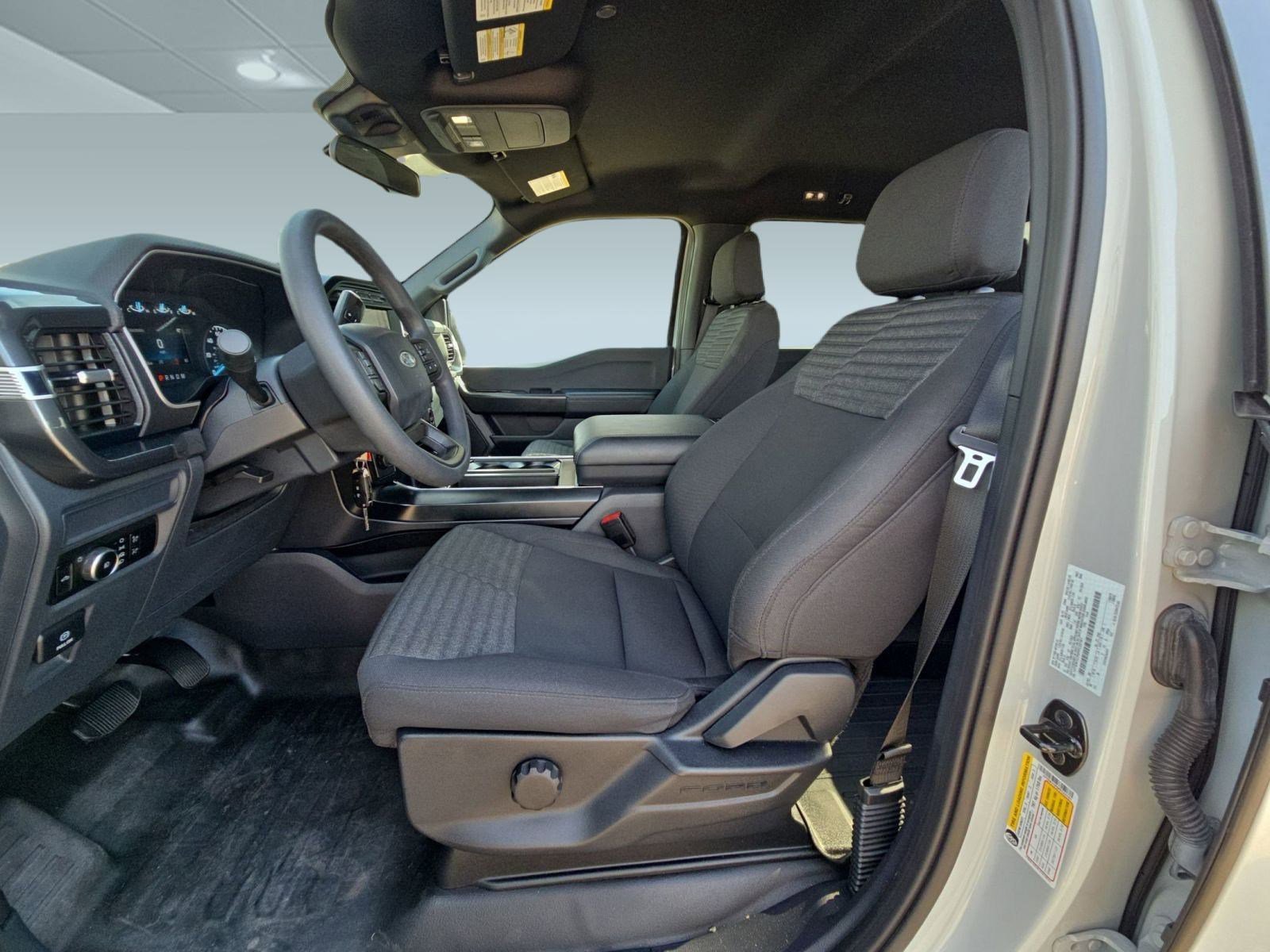 2023 Ford F-150 XL photo 4