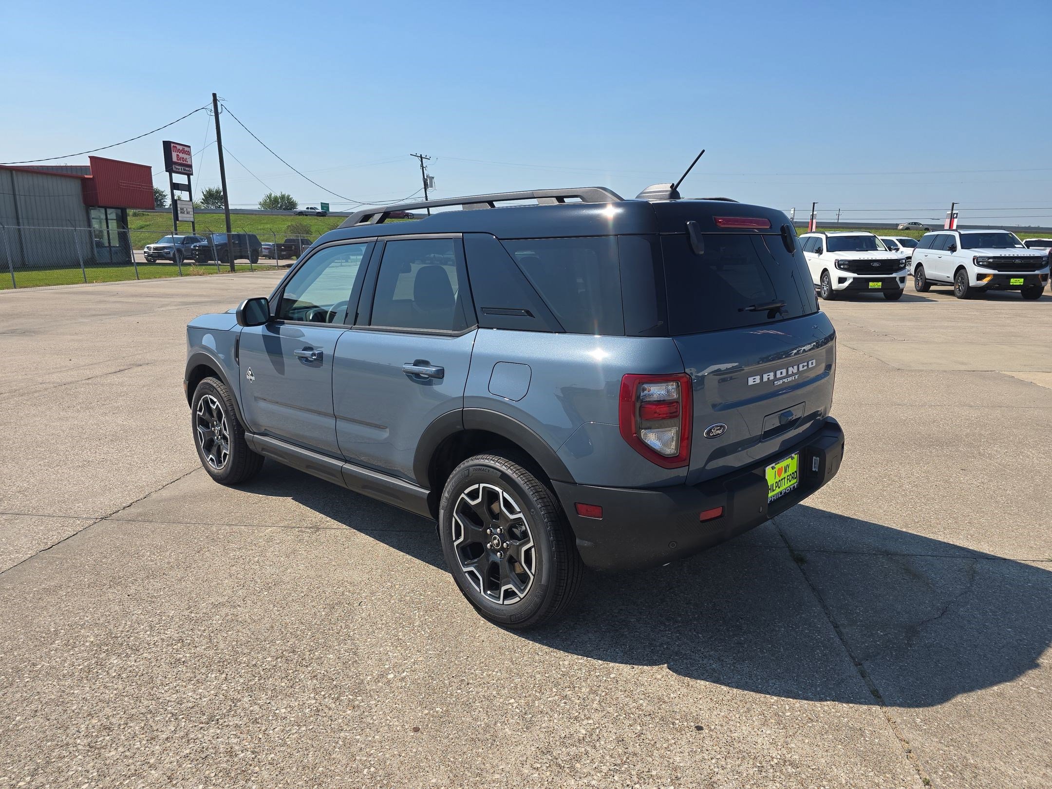 2025 Ford Bronco Sport Outer Banks photo 3
