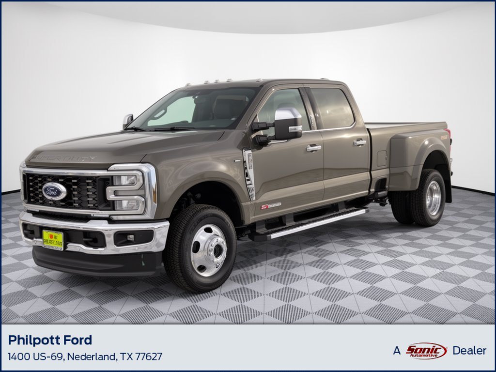 New 2026 Ford F-350 LARIAT Truck Crew Cab