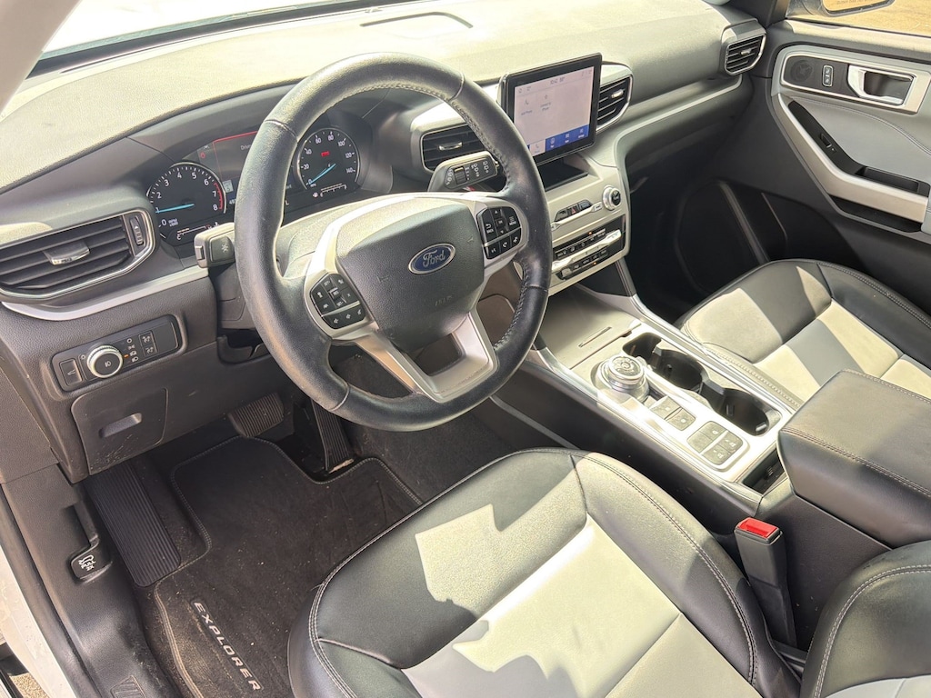 Used 2022 Ford Explorer XLT SUV