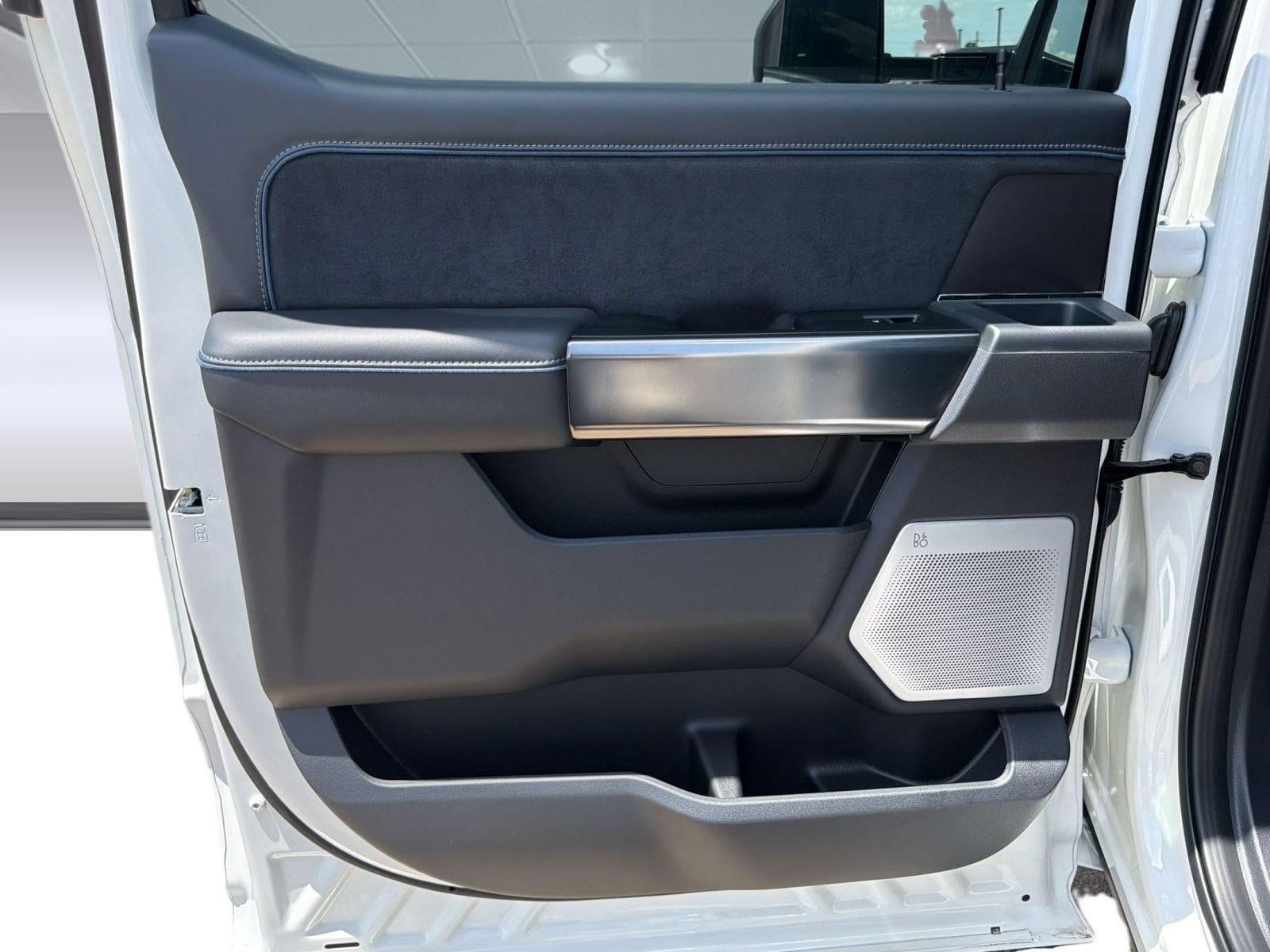 2026 Ford F-250 Super Duty Platinum - Photo 27