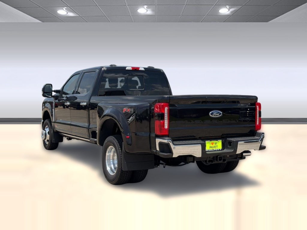 New 2026 Ford F-350 LARIAT Truck Crew Cab