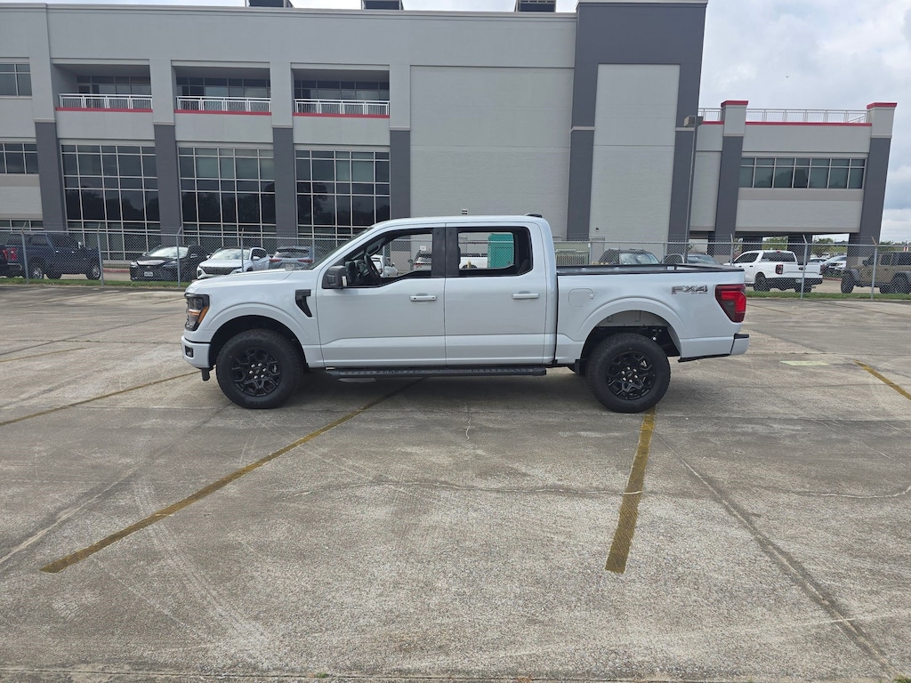 New 2025 Ford F-150 XLT Truck SuperCrew Cab