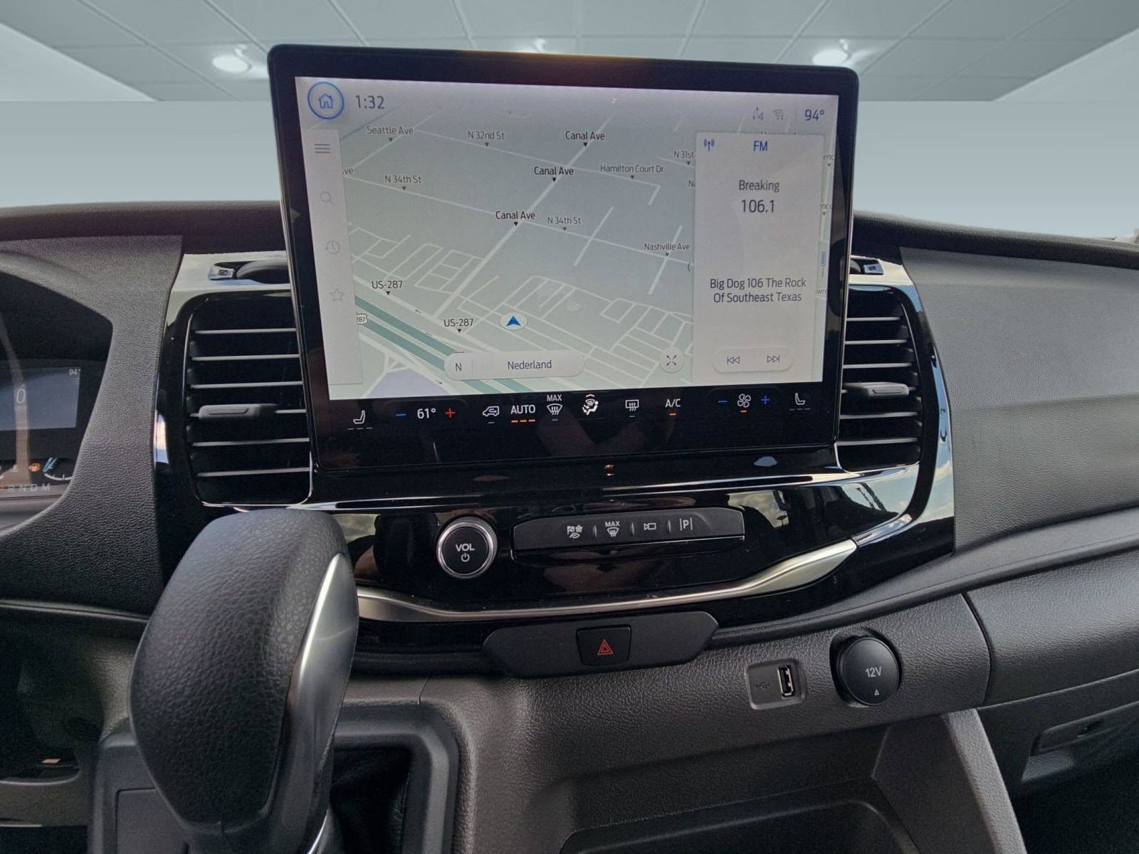 2025 Ford Transit Passenger Van XLT - Photo 19