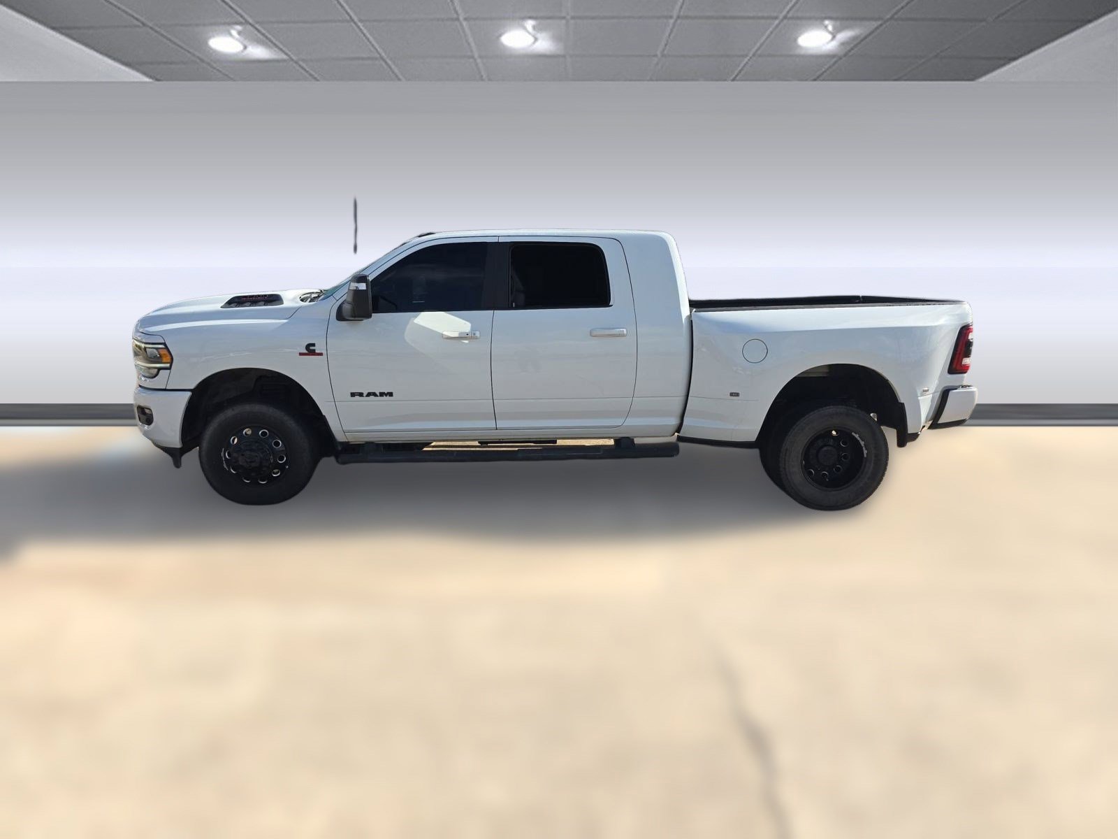 2024 Ram 3500 Laramie photo 2