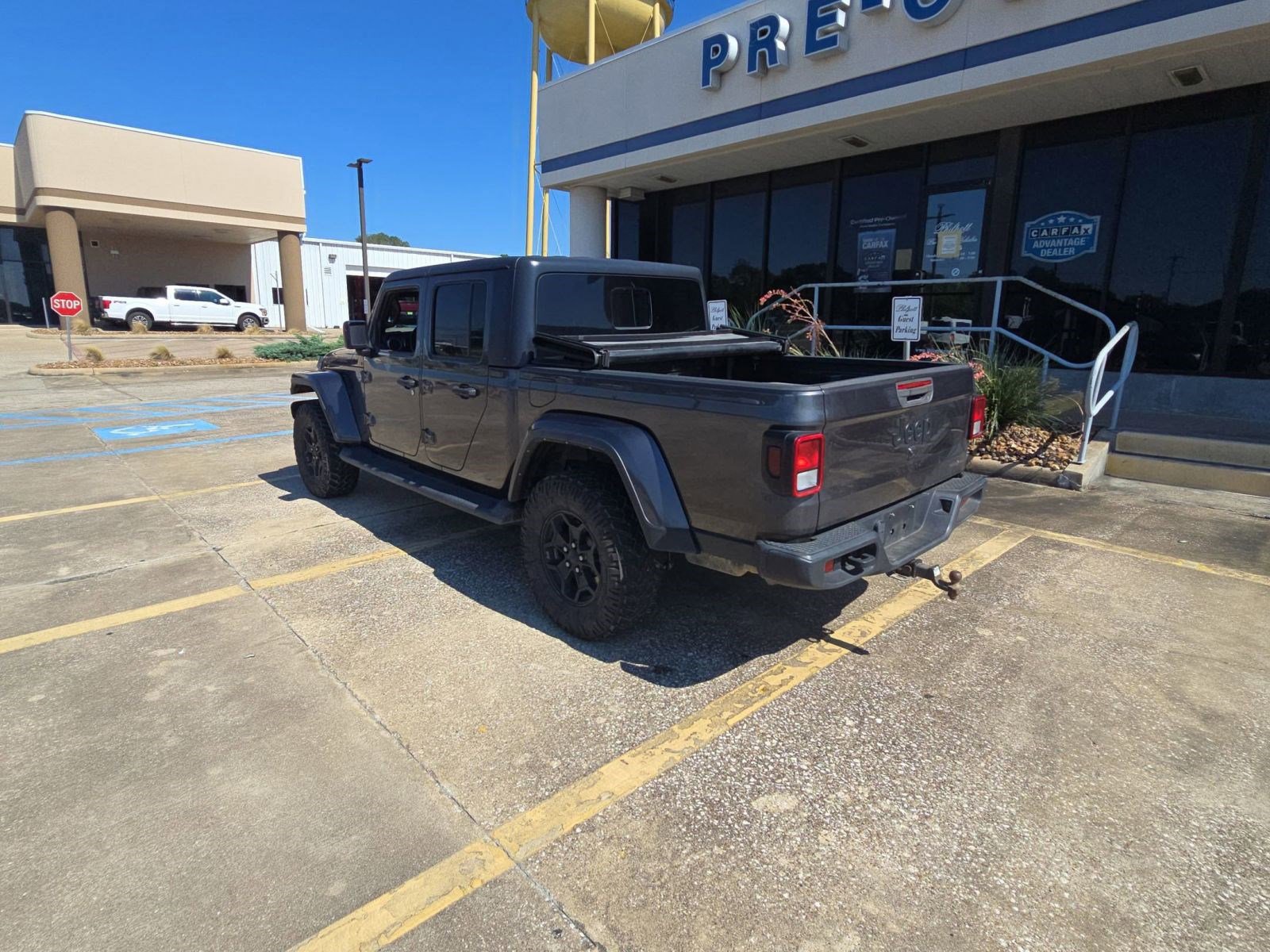 2021 Jeep Gladiator Texas Trail photo 3
