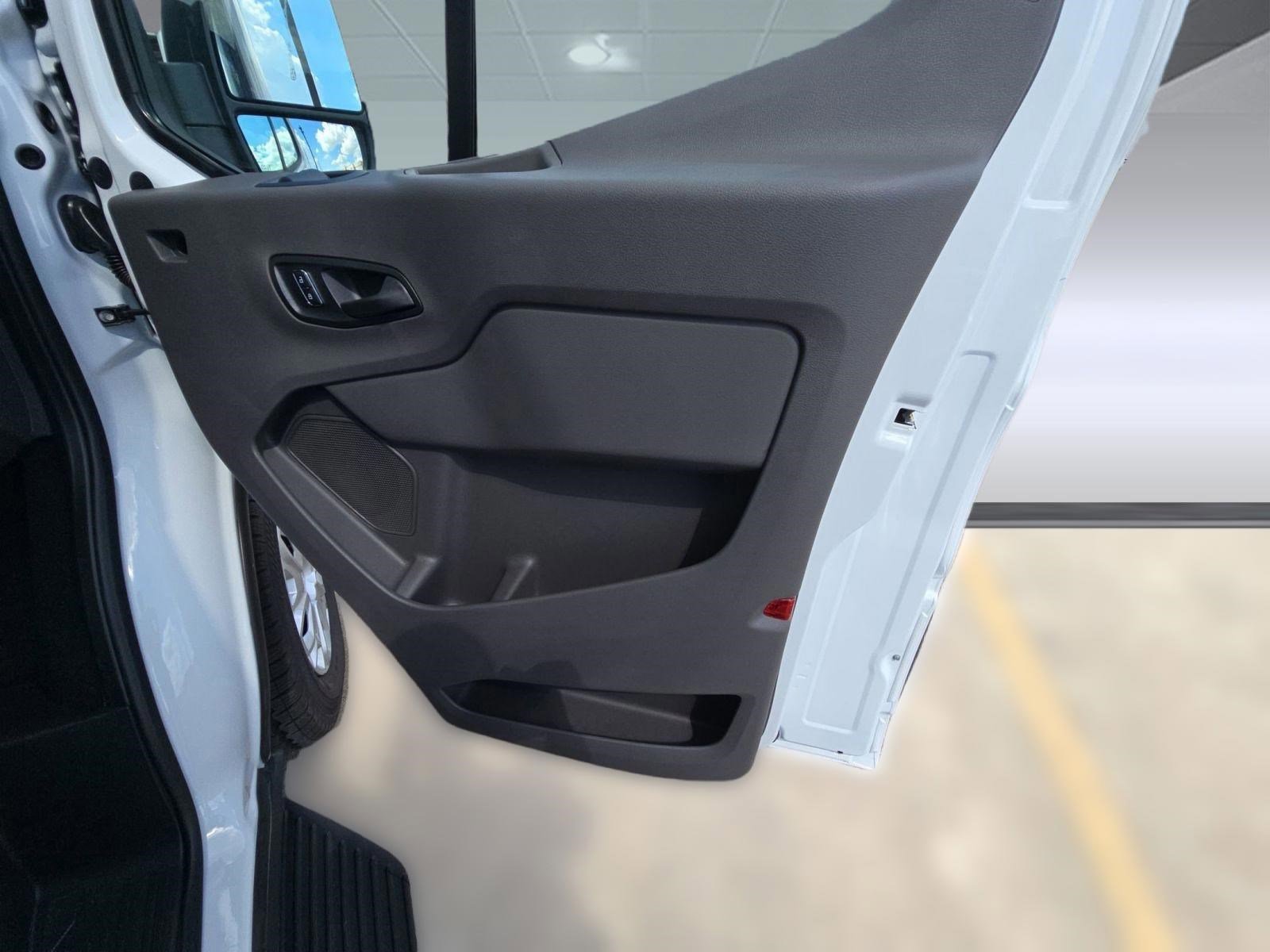 2025 Ford Transit Passenger Van XLT - Photo 25