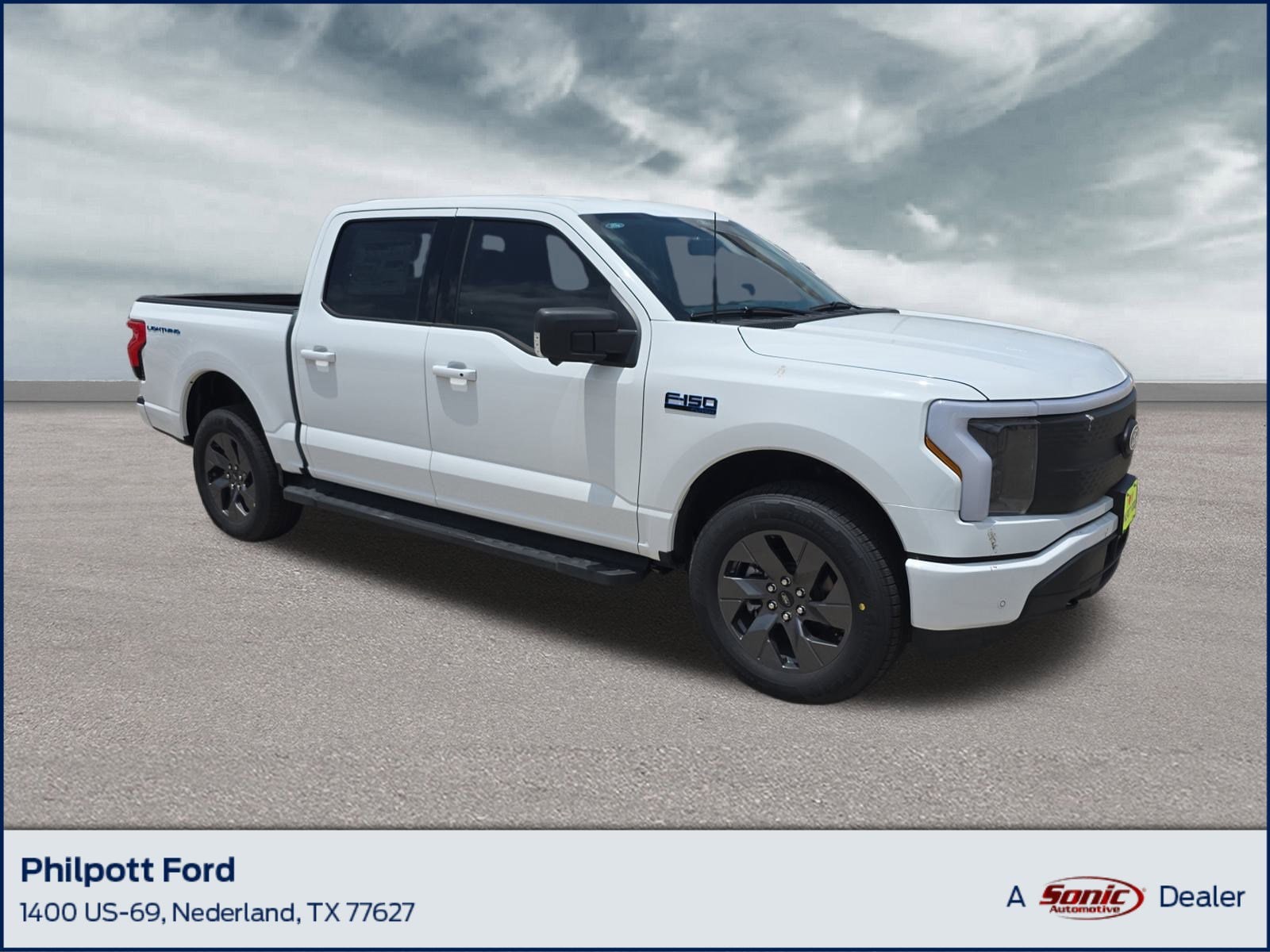 2025 Ford F-150 Lightning Flash's photo