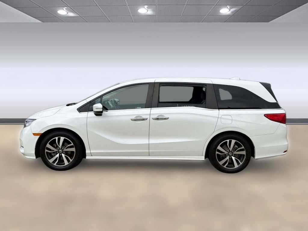 Used 2022 Honda Odyssey Touring Van