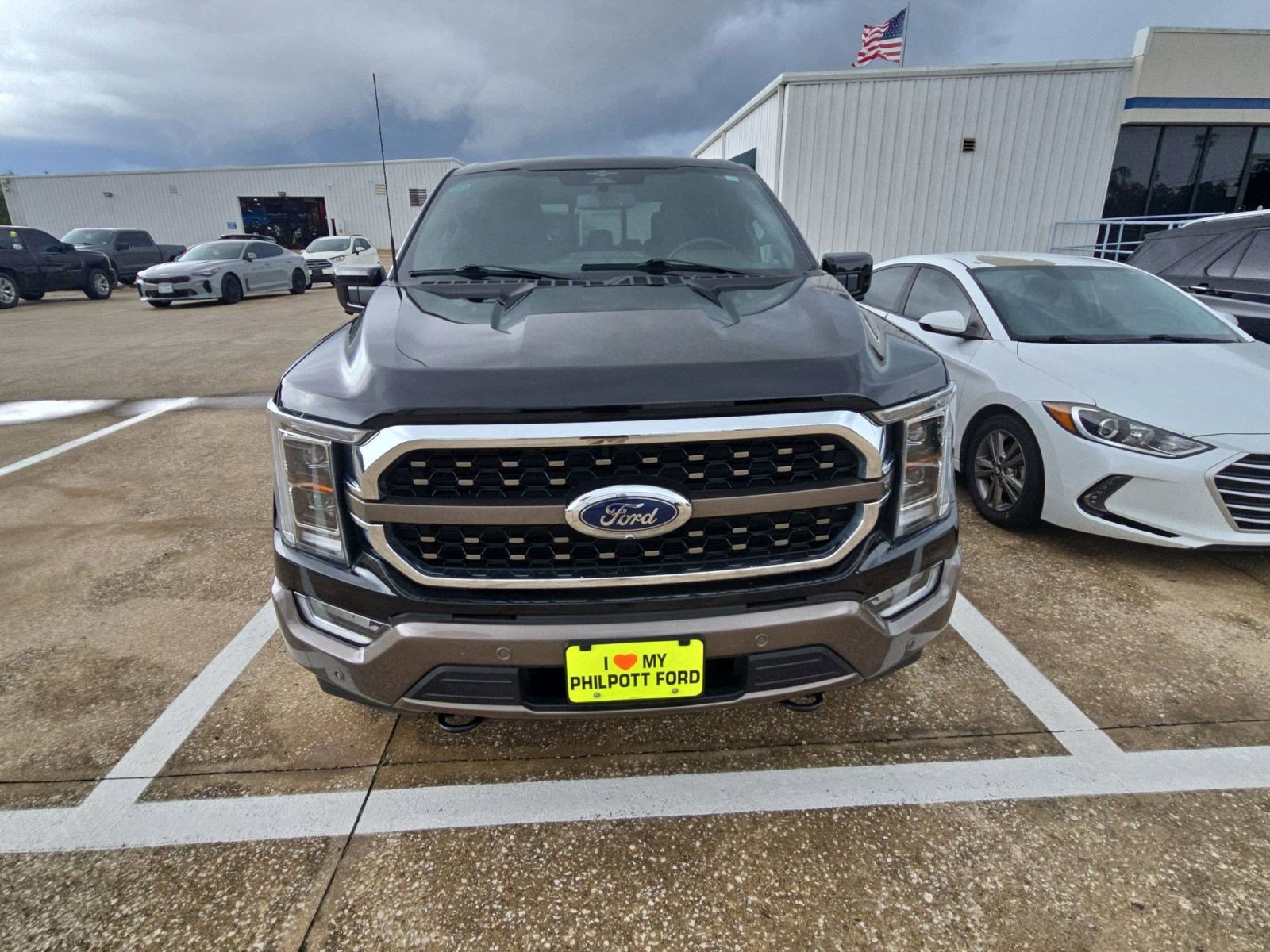 2023 Ford F-150 King Ranch photo 2
