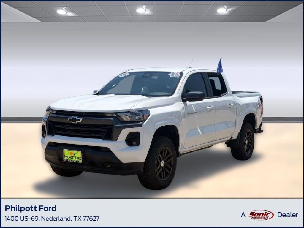 Used 2024 Chevrolet Colorado 4WD LT Truck Crew Cab
