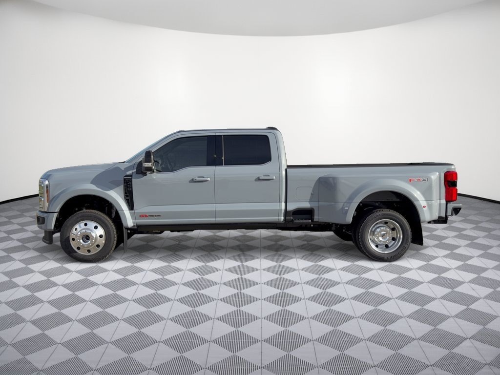 New 2027 Ford F-450 LARIAT Truck Crew Cab