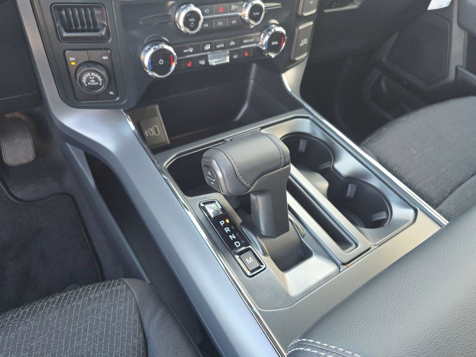 2026 Ford F-150 XLT - Photo 17