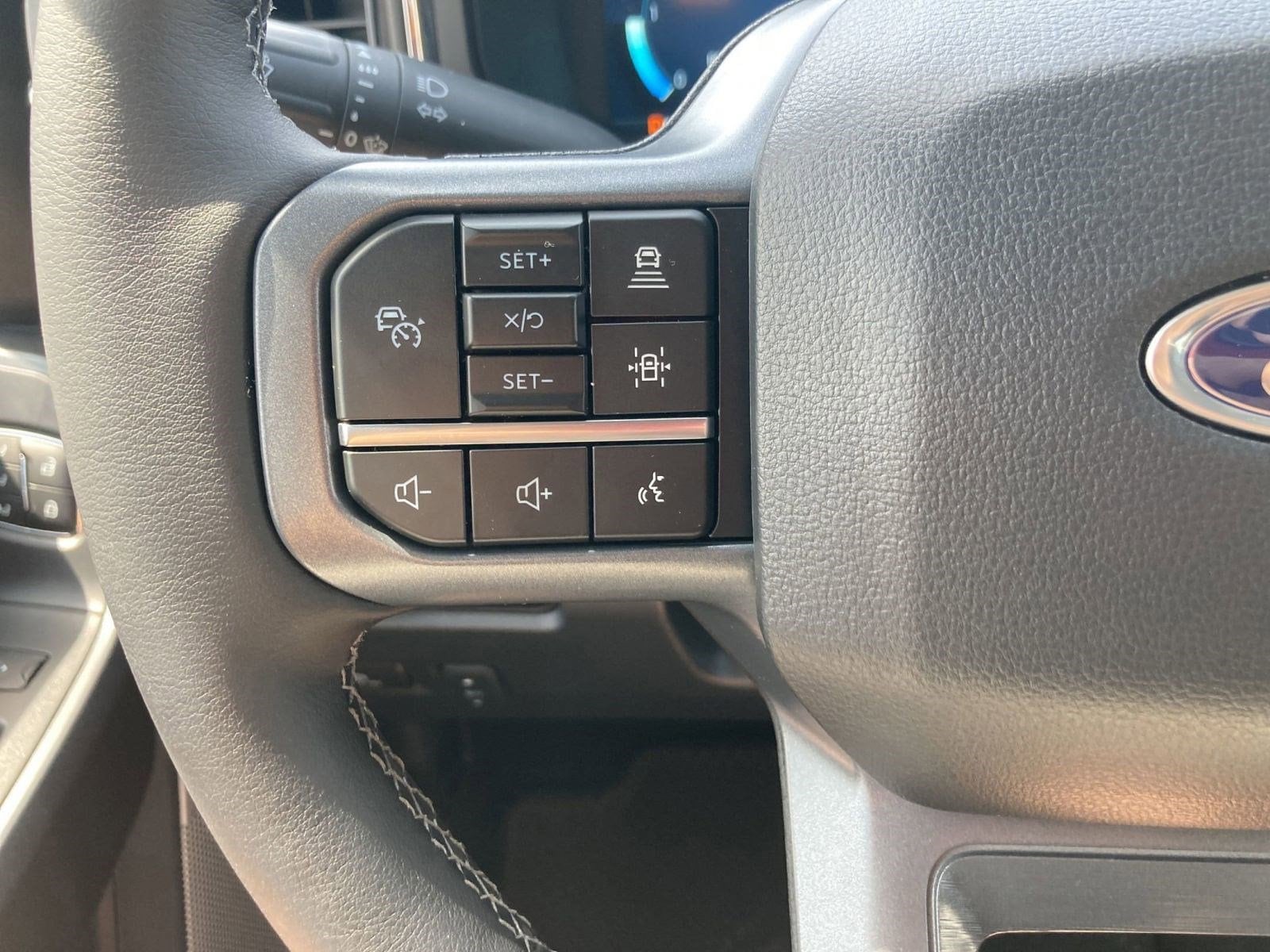 2025 Ford F-250 Super Duty Lariat - Photo 13