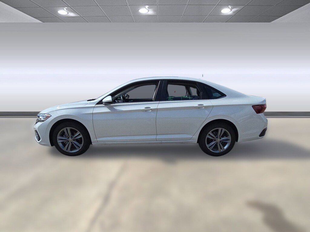 Used 2024 Volkswagen Jetta SE Sedan