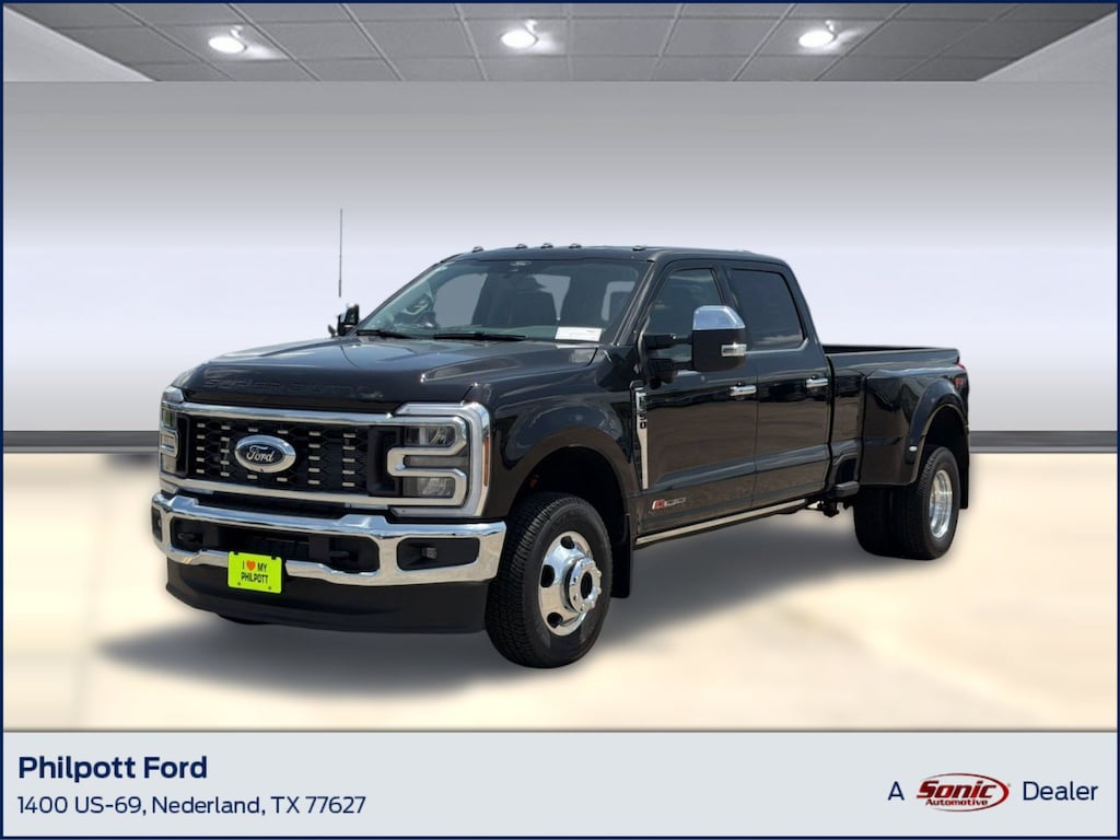 New 2026 Ford F-350 LARIAT Truck Crew Cab