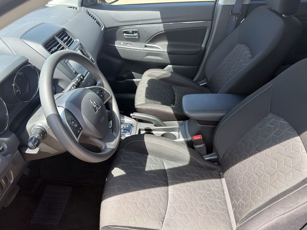 Used 2025 Mitsubishi Outlander Sport ES SUV