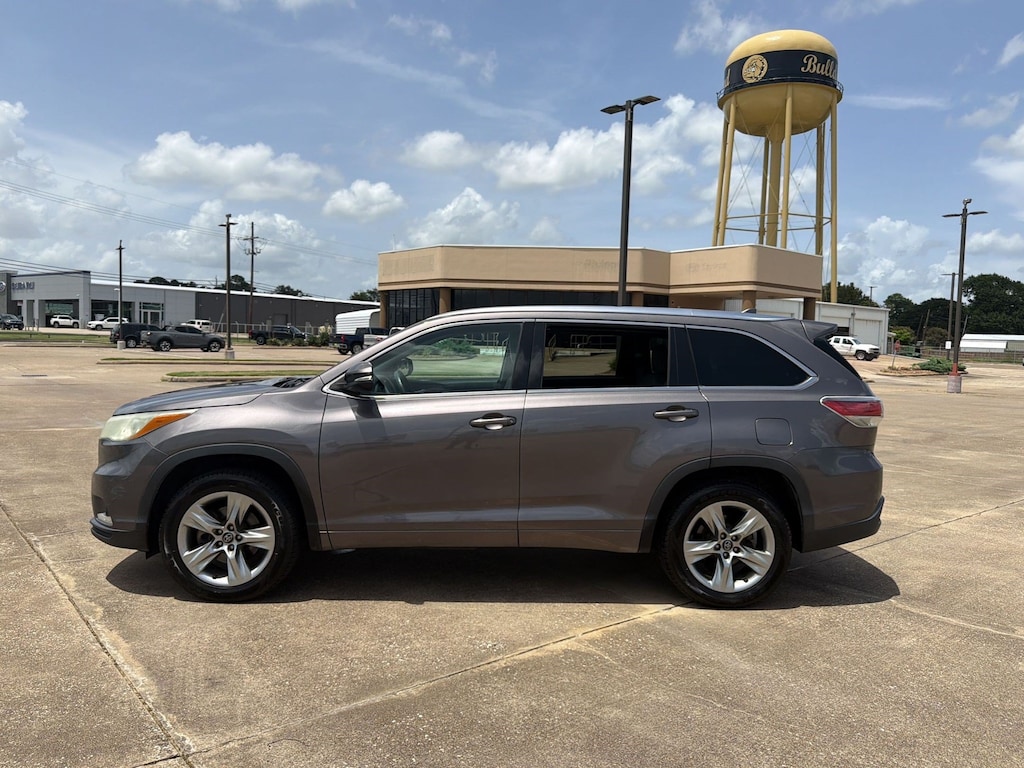 Used 2016 Toyota Highlander Limited SUV