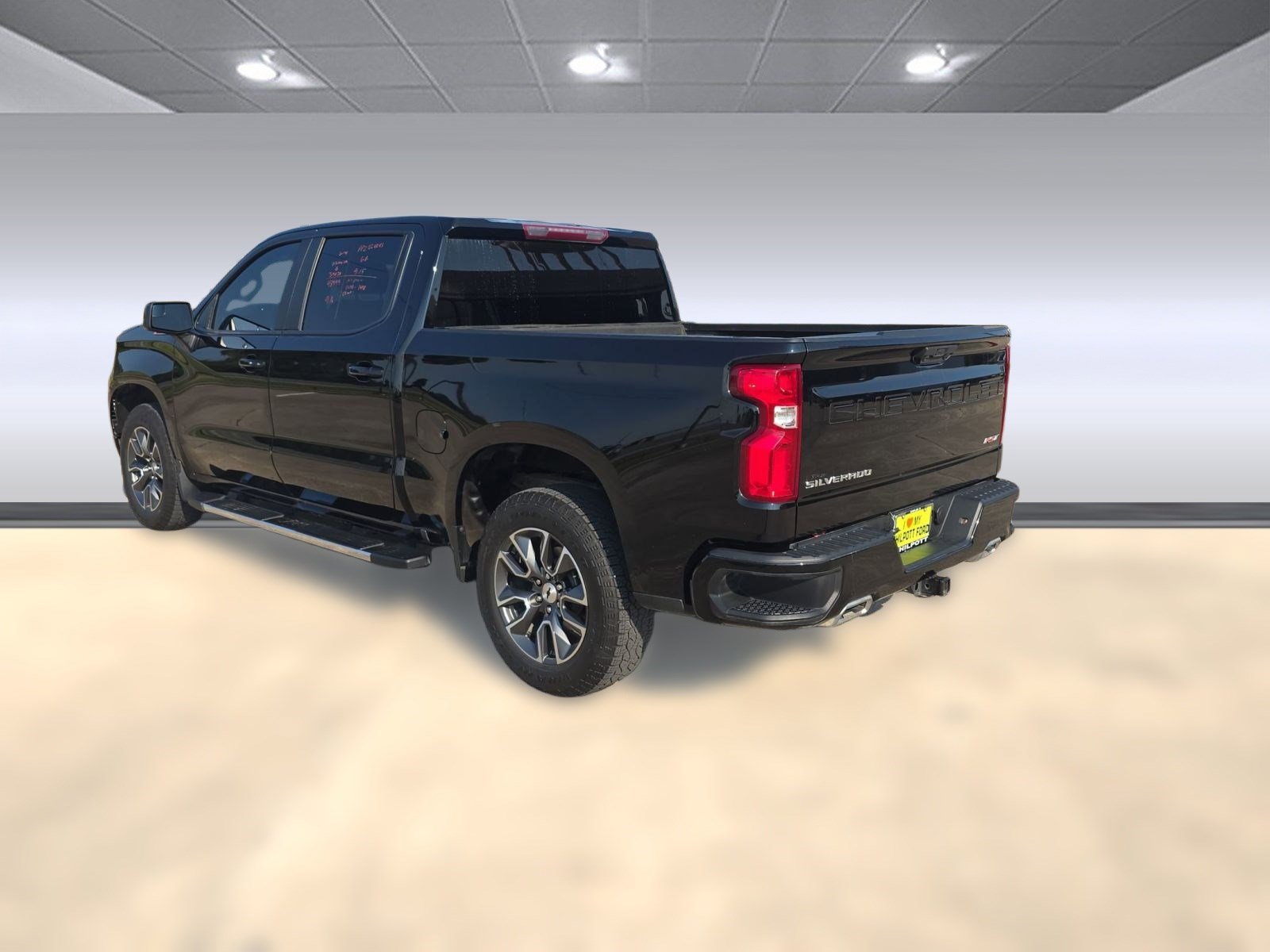 2023 Chevrolet Silverado 1500 RST photo 2