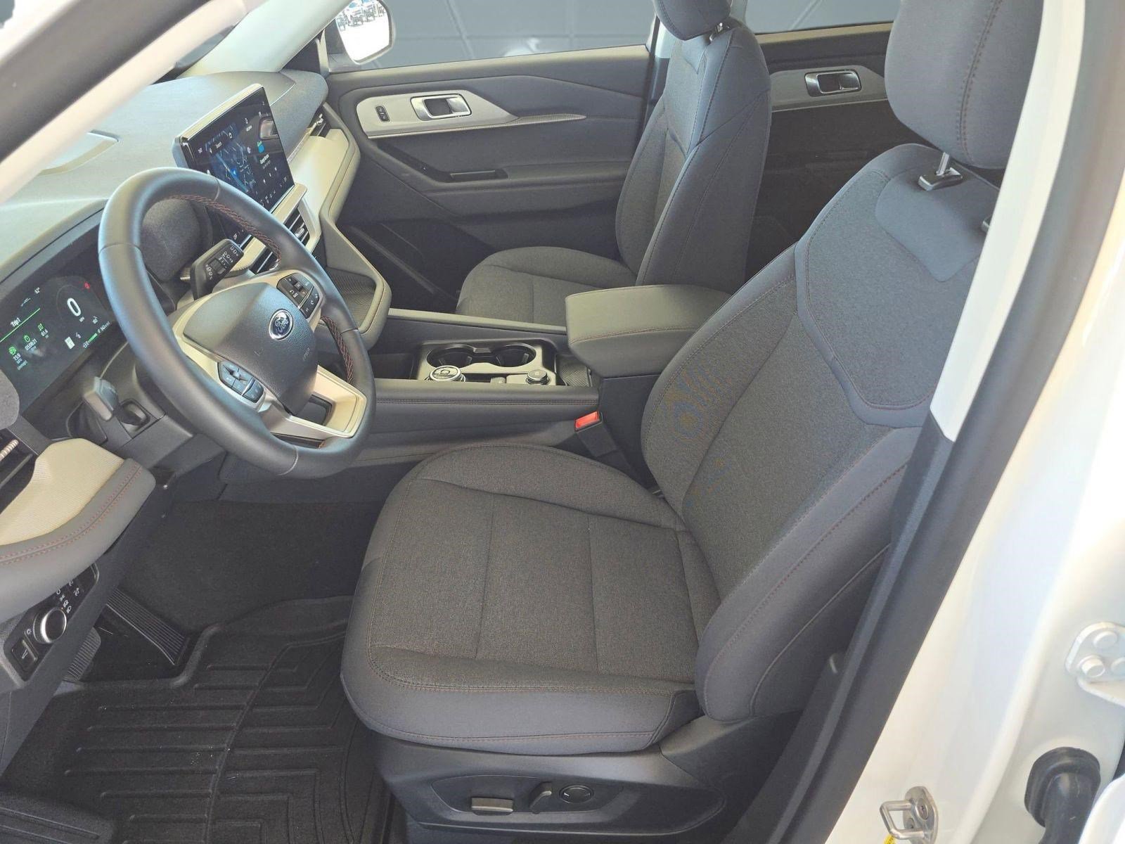2026 Ford Explorer Active - Photo 5